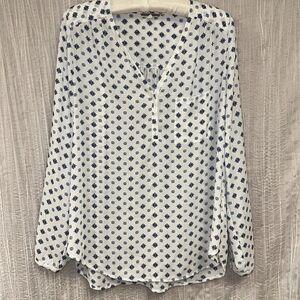 PLEIONE x Anthro M White Blue Printed V Neck Long Sleeve High Low Blouse